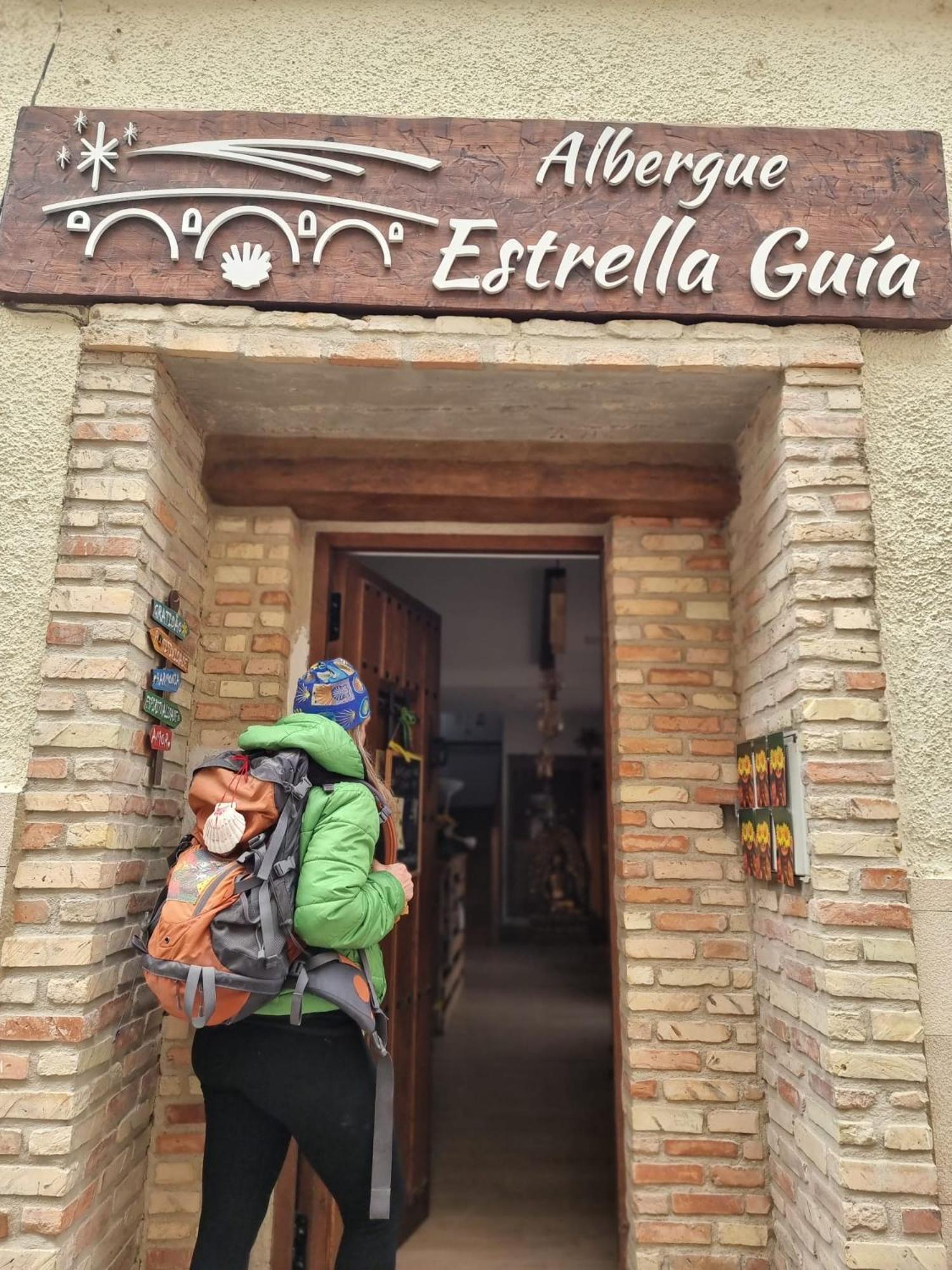Albergue Estrella Guia Puente la Reina Zewnętrze zdjęcie
