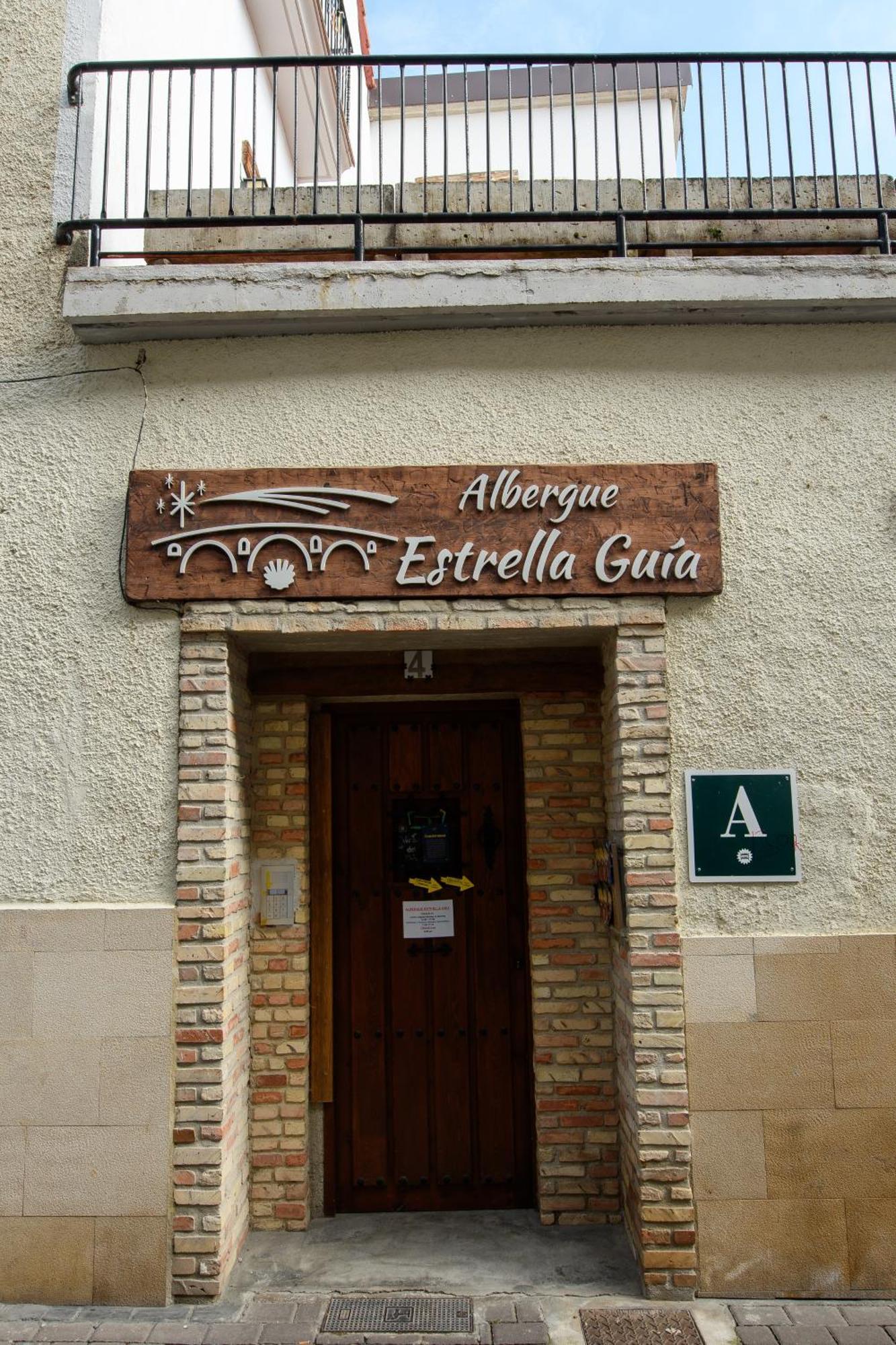 Albergue Estrella Guia Puente la Reina Zewnętrze zdjęcie