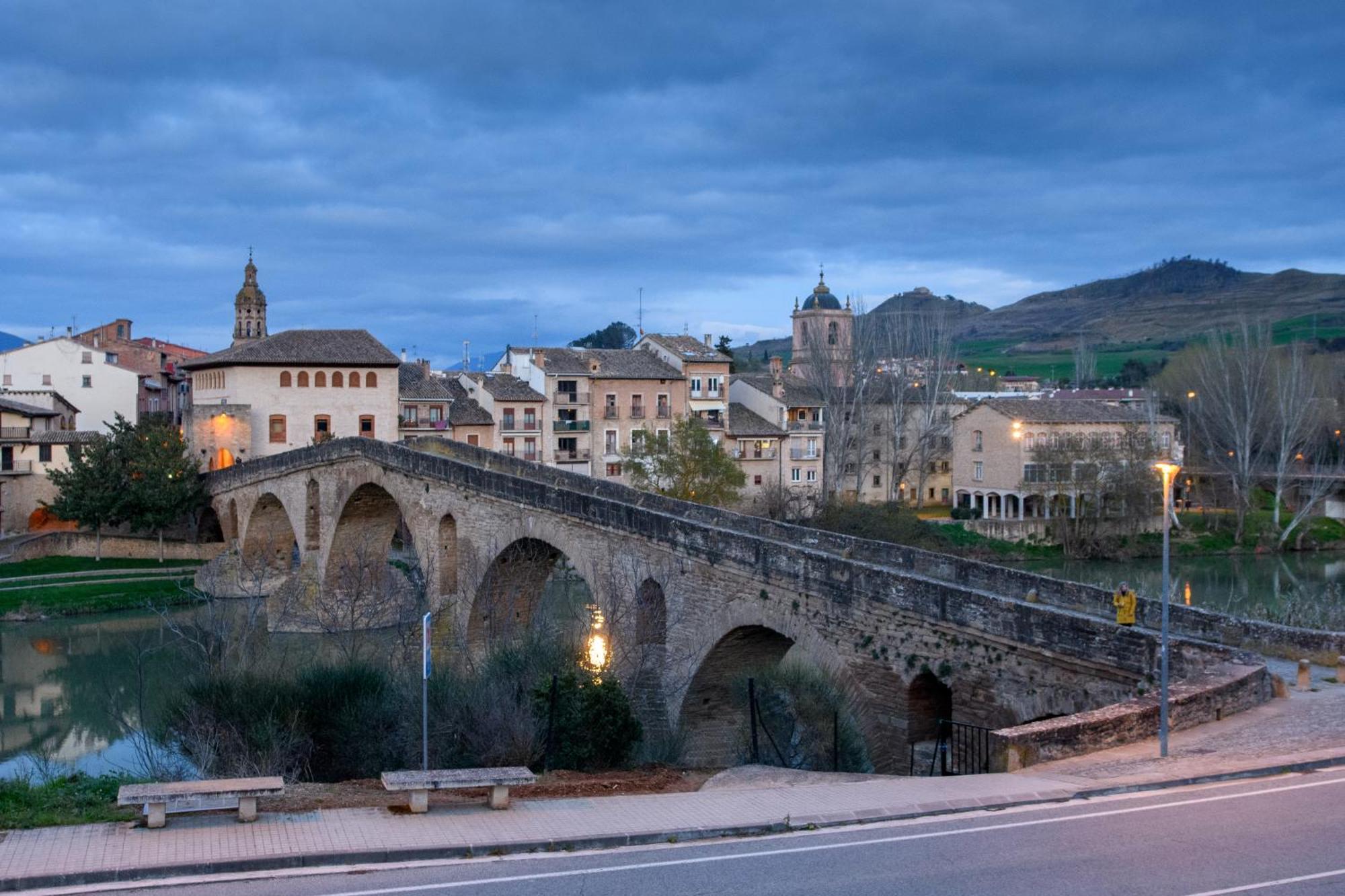 Albergue Estrella Guia Puente la Reina Zewnętrze zdjęcie